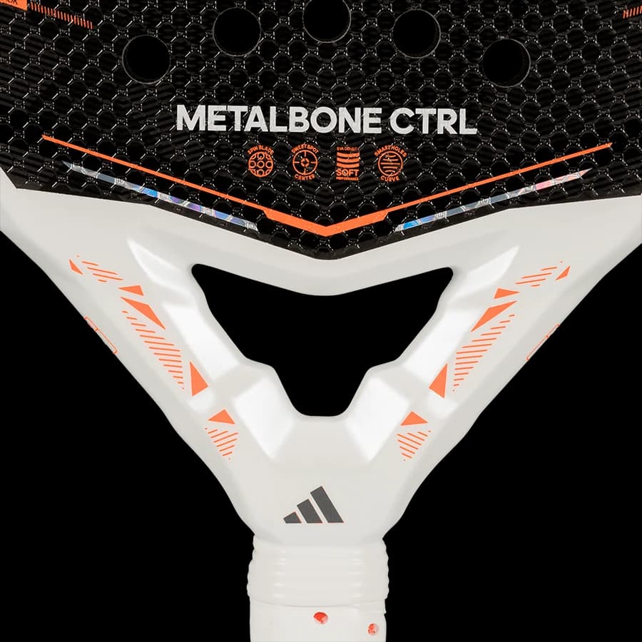 Paleta Adidas Metalbone CTRL 2026, detalle del corazón